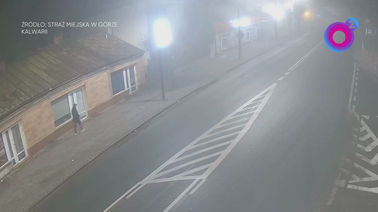 Było chwilę po północy. Nagrała go kamera. Wstyd na cały kraj