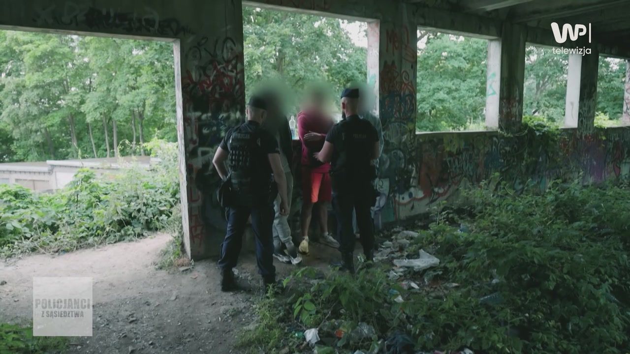 Policjanci przeszukali mężczyzn. Jeden "naważył sobie bigosu"