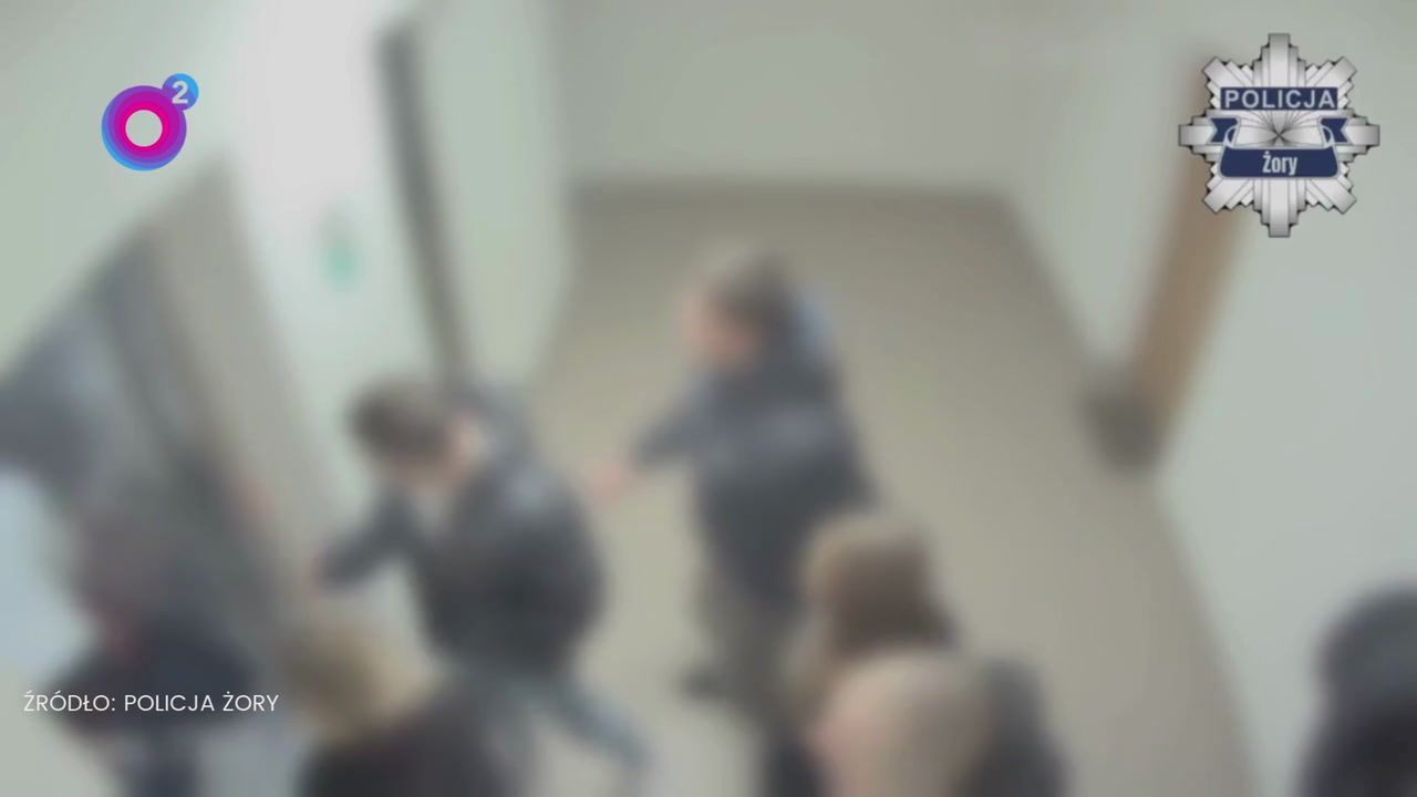 Tak wyciągnęli go z windy. Brutalne sceny w Żorach