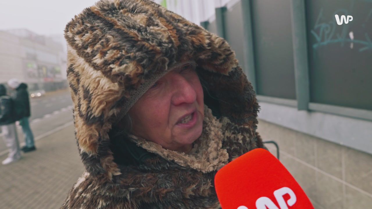 Ma "głodową" emeryturę. Tak dorabia. "Żeby na święta coś zarobić"