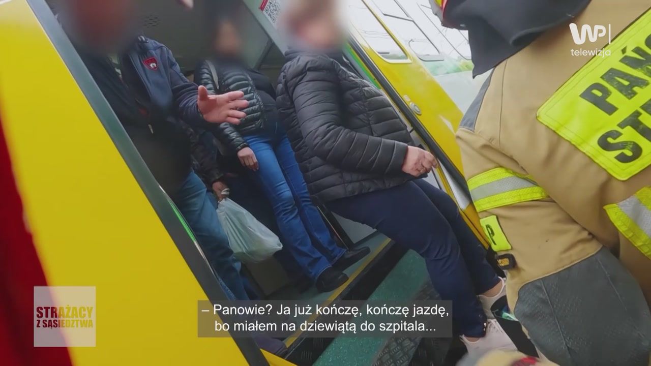 Pociąg stanął w szczerym polu. Pasażer odmówił. "Raz na wozie, raz pod wozem"