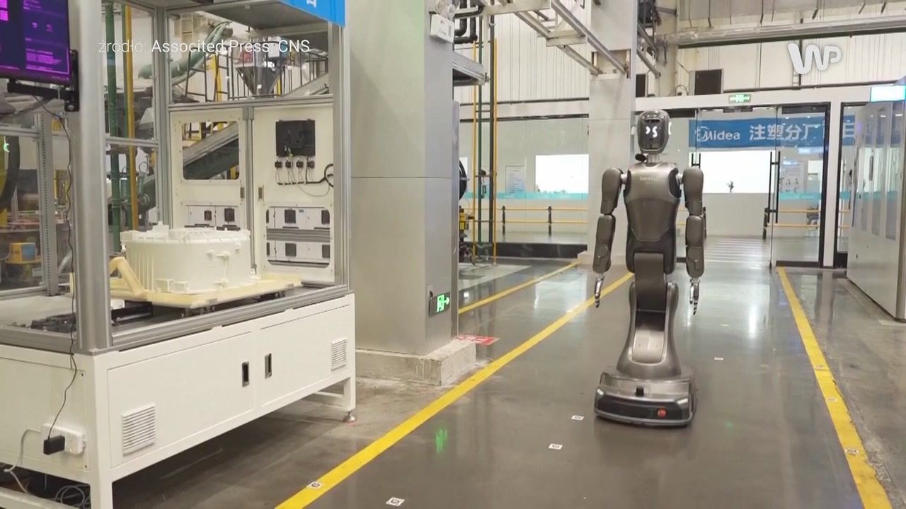 Tak pracują chińskie roboty. Mają konstrukcję humanoidalną