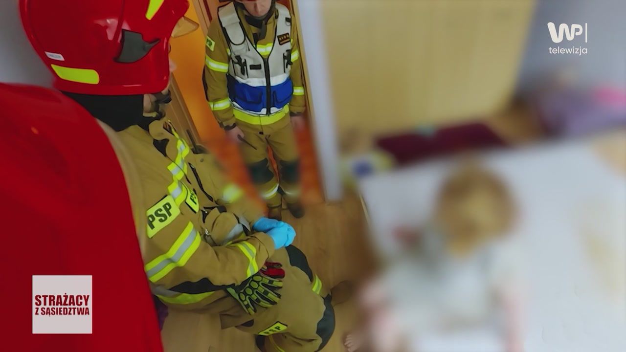 Wspiął się przez okno. Leżała w łazience. Od razu zadzwonił po pogotowie