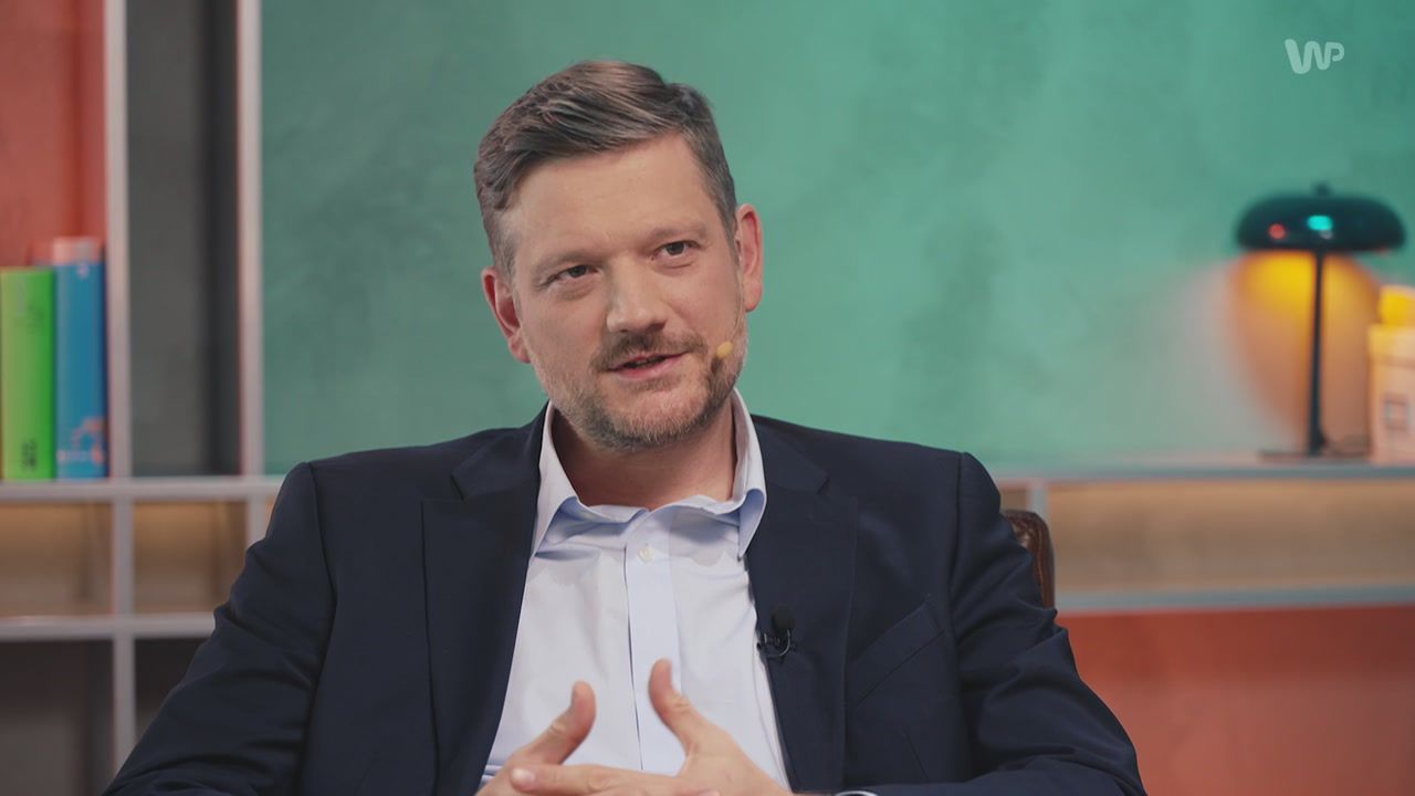 Spada zaufanie do dolara. Ekspert mówi, co to oznacza dla złota