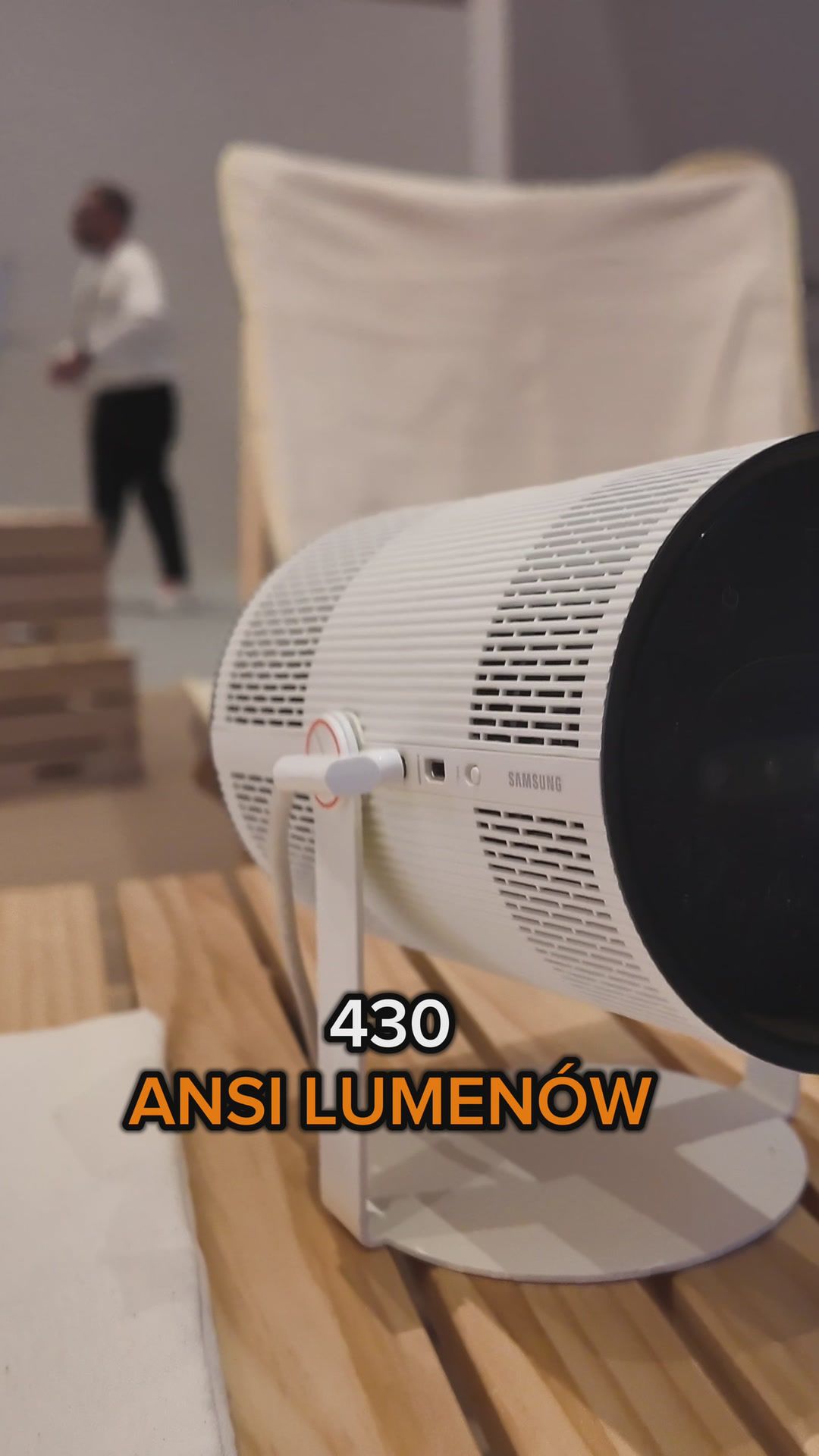 Projektor napędzany przez AI. Nowy Samsung Freestyle+