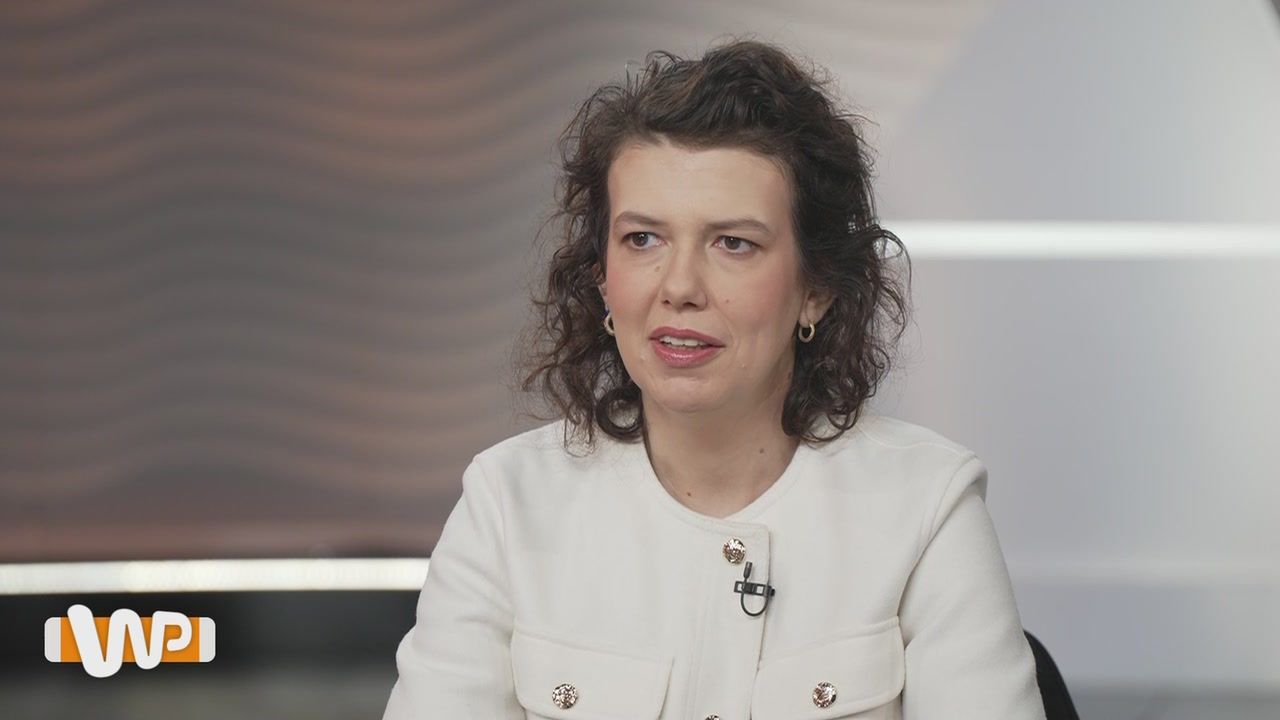 Miliony stron i setki nagrań. Kim naprawdę był Epstein?