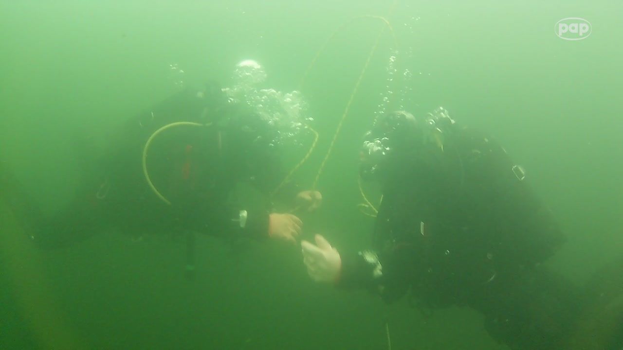 Nurkują pod lodem. "Mamy zwiększone ryzyko i mniejsze możliwości ucieczki"