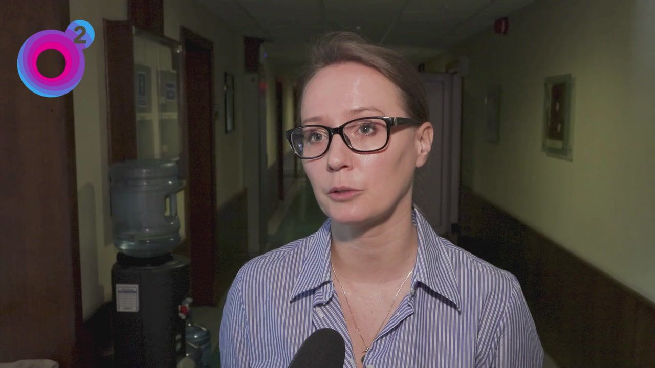 Czyta listy pożegnalne. Przewija się tam jedno, dramatyczne zdanie