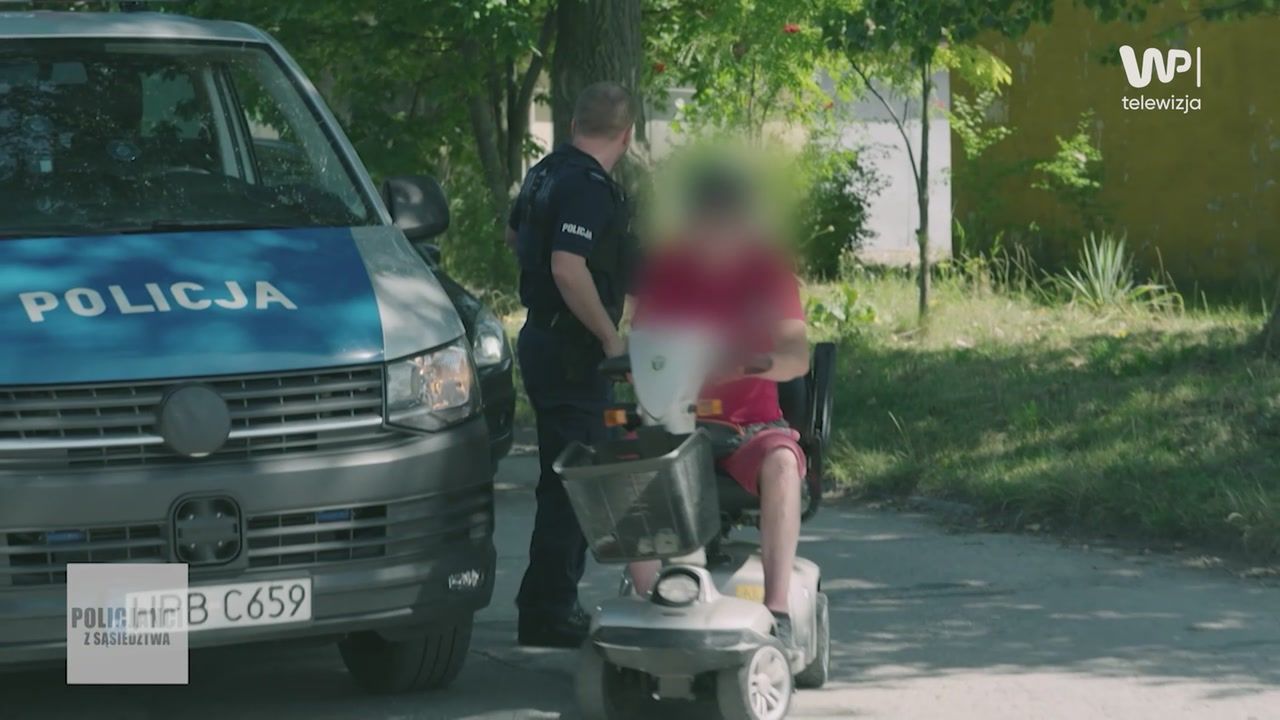 Zatrzymał patrol i poprosił o pomoc. Policjanci nie spodziewali się takiej prośby