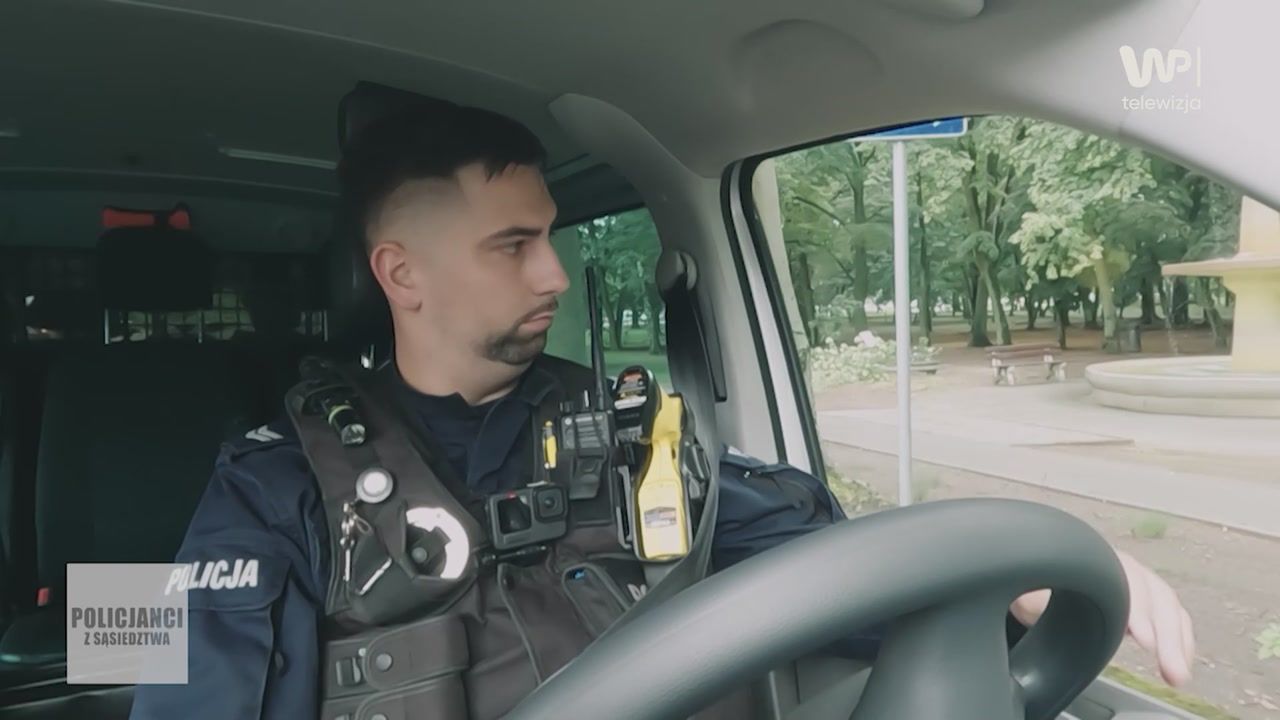 Zauważyli podejrzanego w parku. "No bo, no co wy chcecie znowu?"