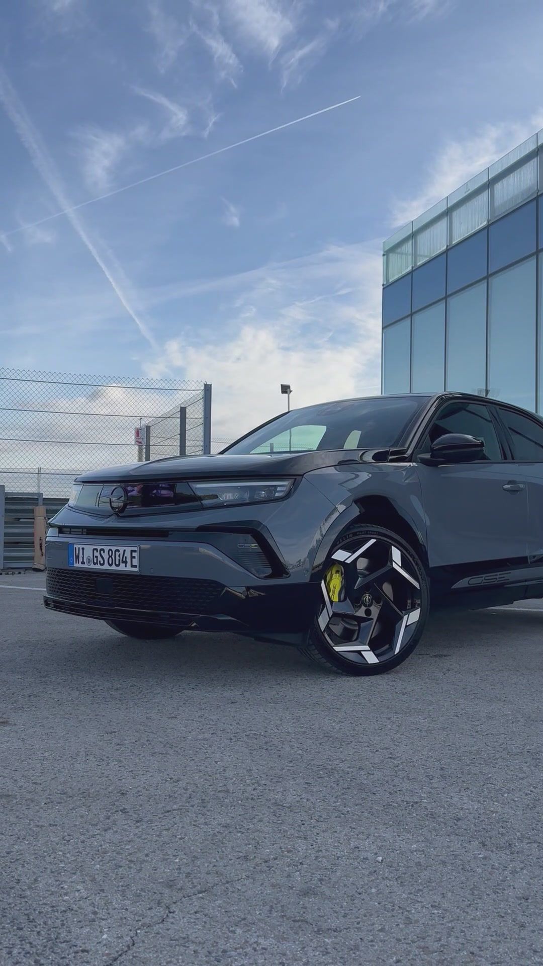 Wideo: Opel Mokka GSE - czym różni się od zwykłego modelu?