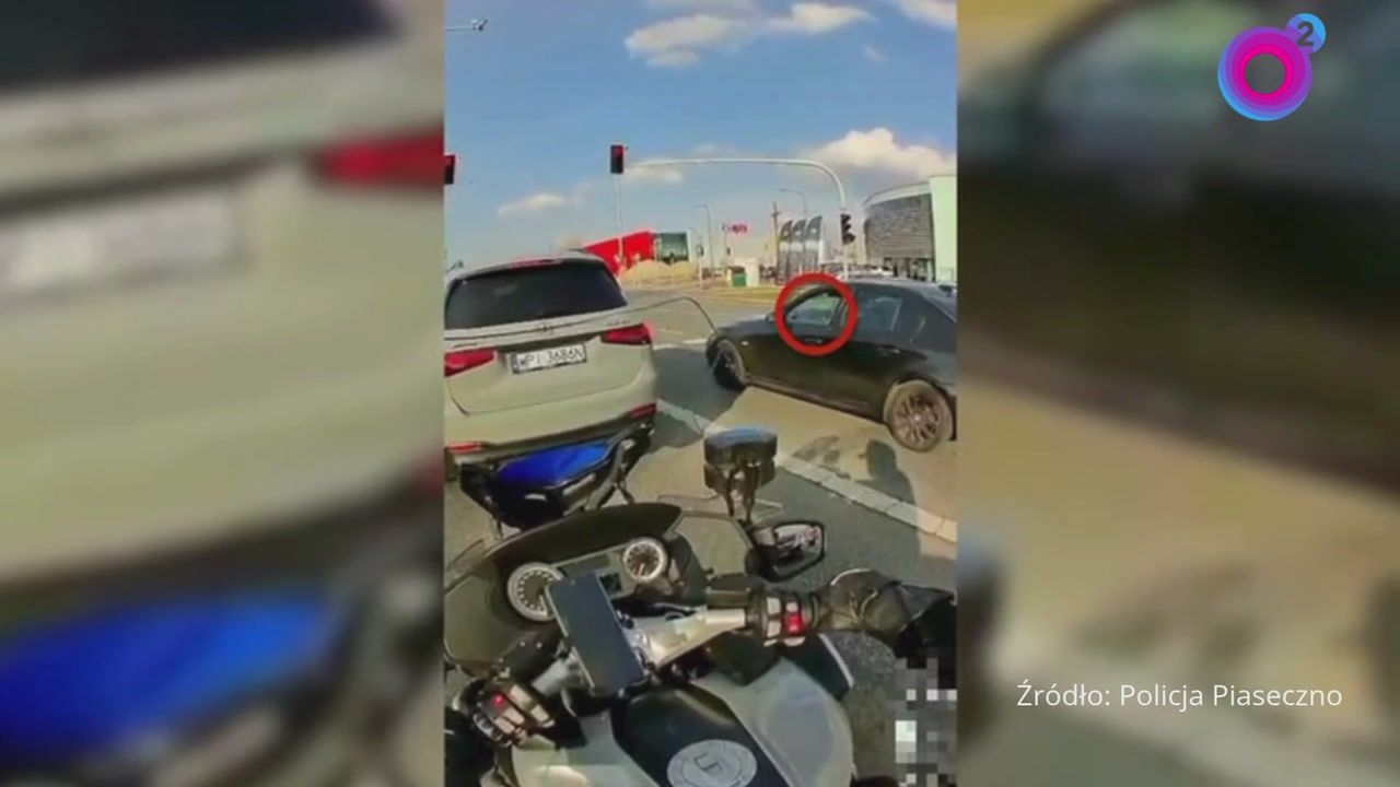 Kierowca BMW nie wiedział, kto jedzie obok. Wszystko się nagrało