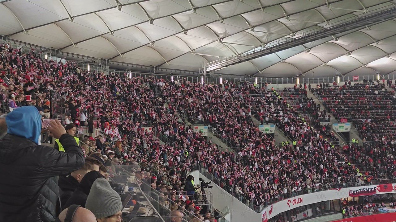 "Kto nie skacze ten z Albanii". Tak Polacy skandowali na PGE Narodowym