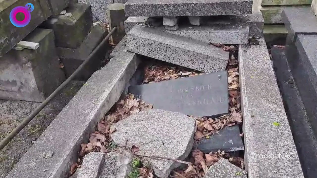 Zniszczony grób aktora "Znachora". Przykry widok na Starych Powązkach