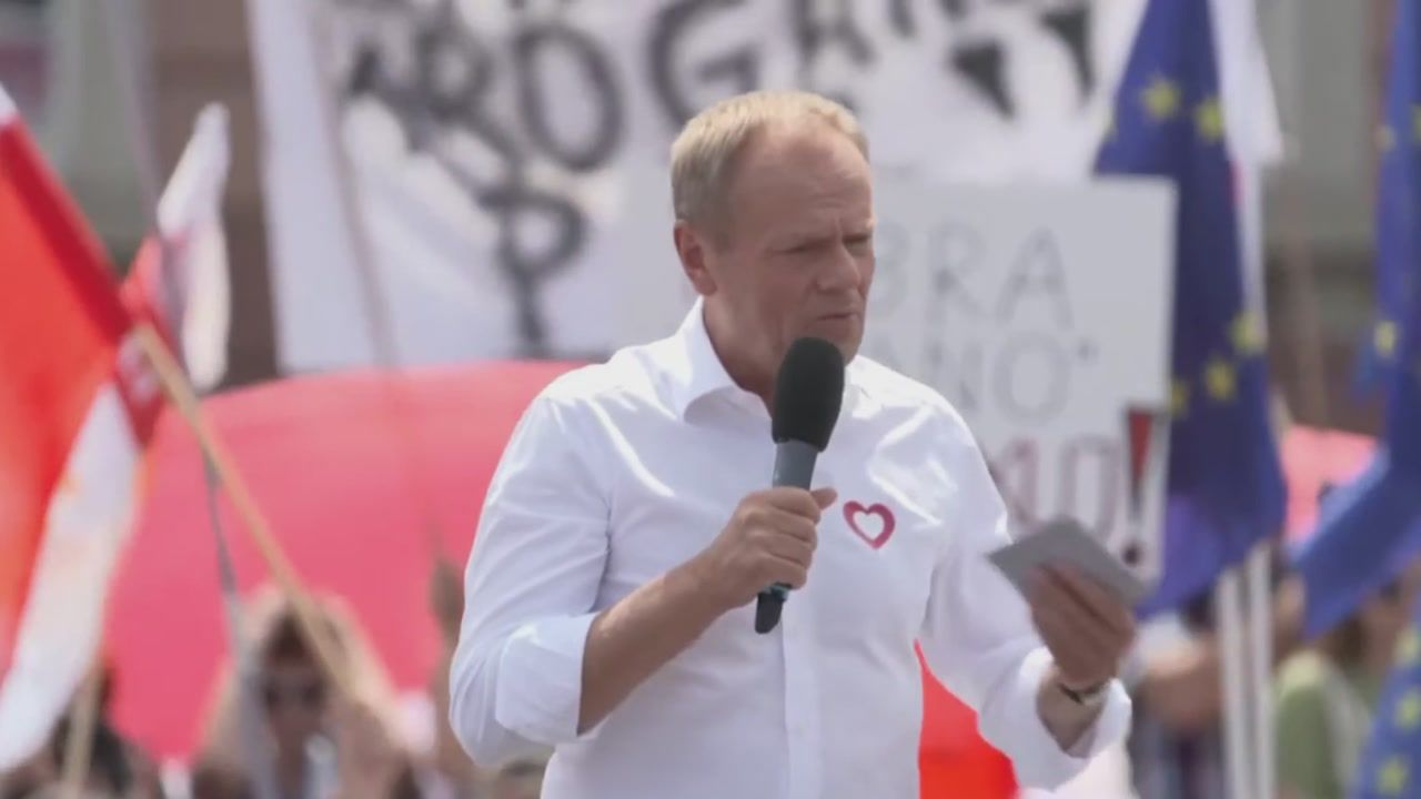 Donald Tusk o próbie przekupienia WP. "Nie oszukujmy się"