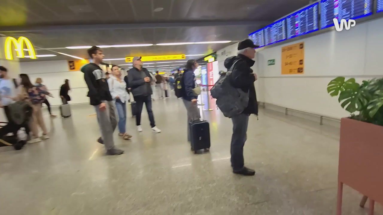 Tłumy na lotniskach. Polacy lecą na majówkę