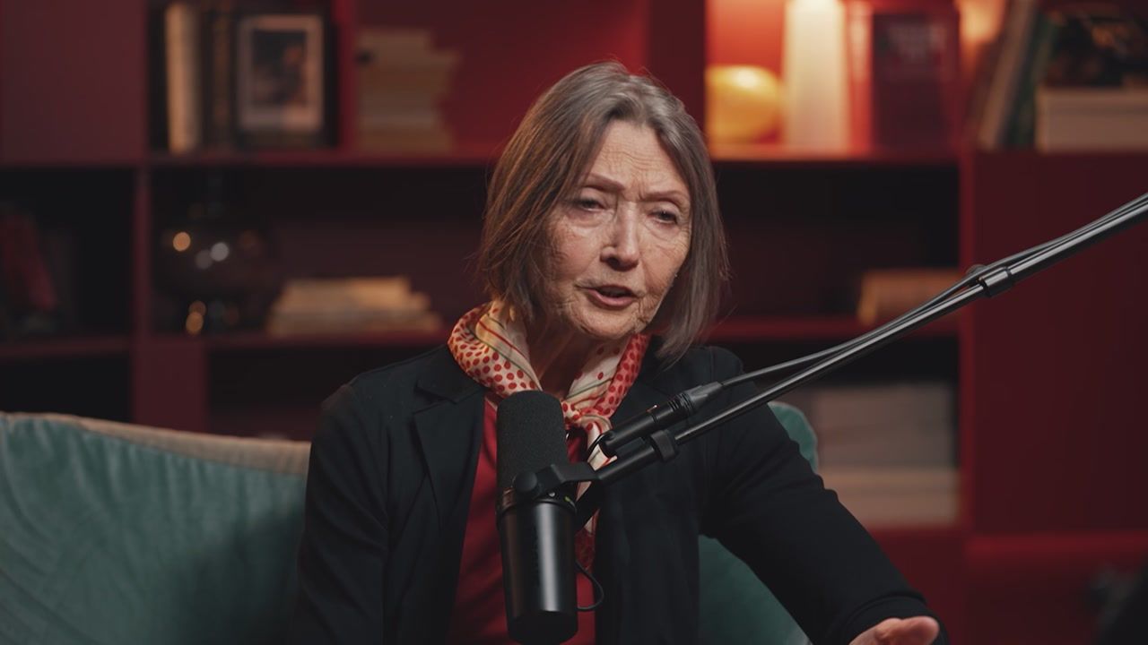 Uzależniamy swoje szczęście od rodziny? Dr Ewa Woydyłło-Osiatyńska stawia sprawę jasno
