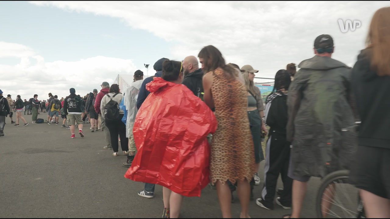Gigantyczna kolejka na Pol'and'Rock Festival. Wszyscy stali po jedno