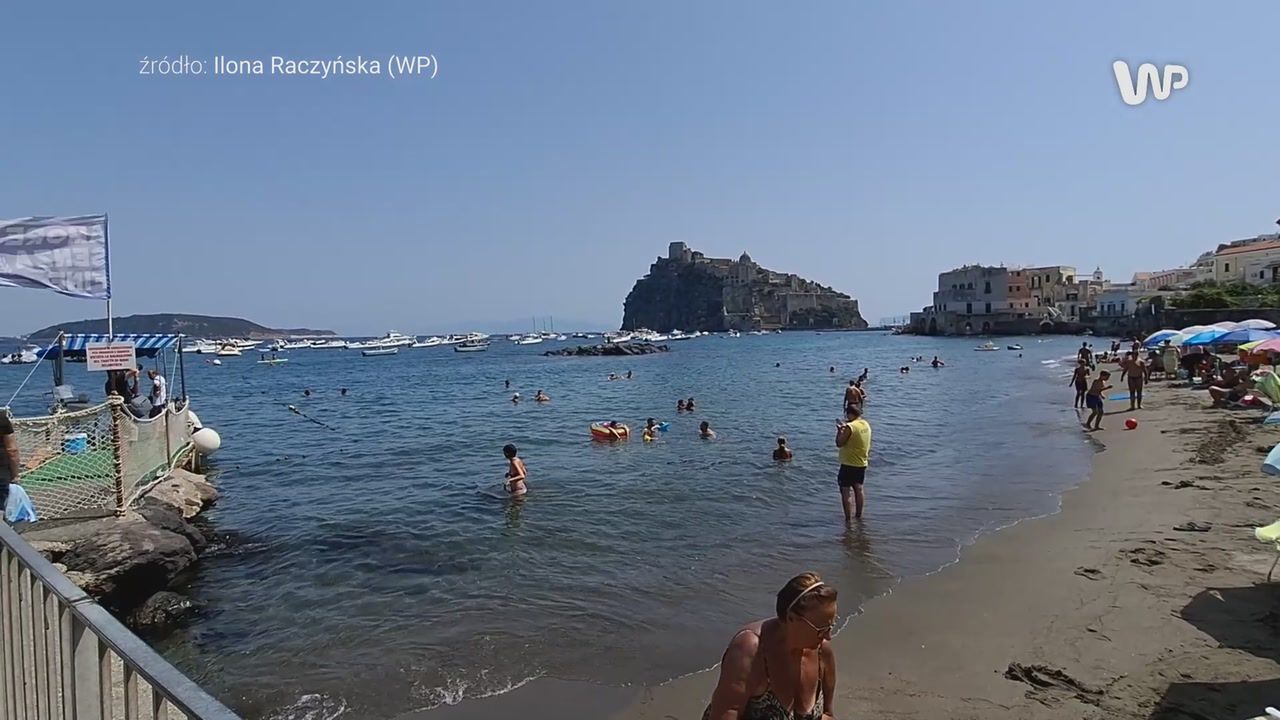 Mała wysepka robi wrażenie. Widoki z plaż zachwycają
