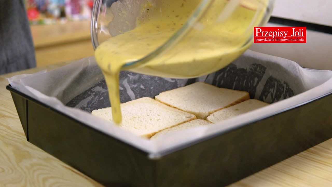 Pizza na chlebie. Przepis Joli Caputy