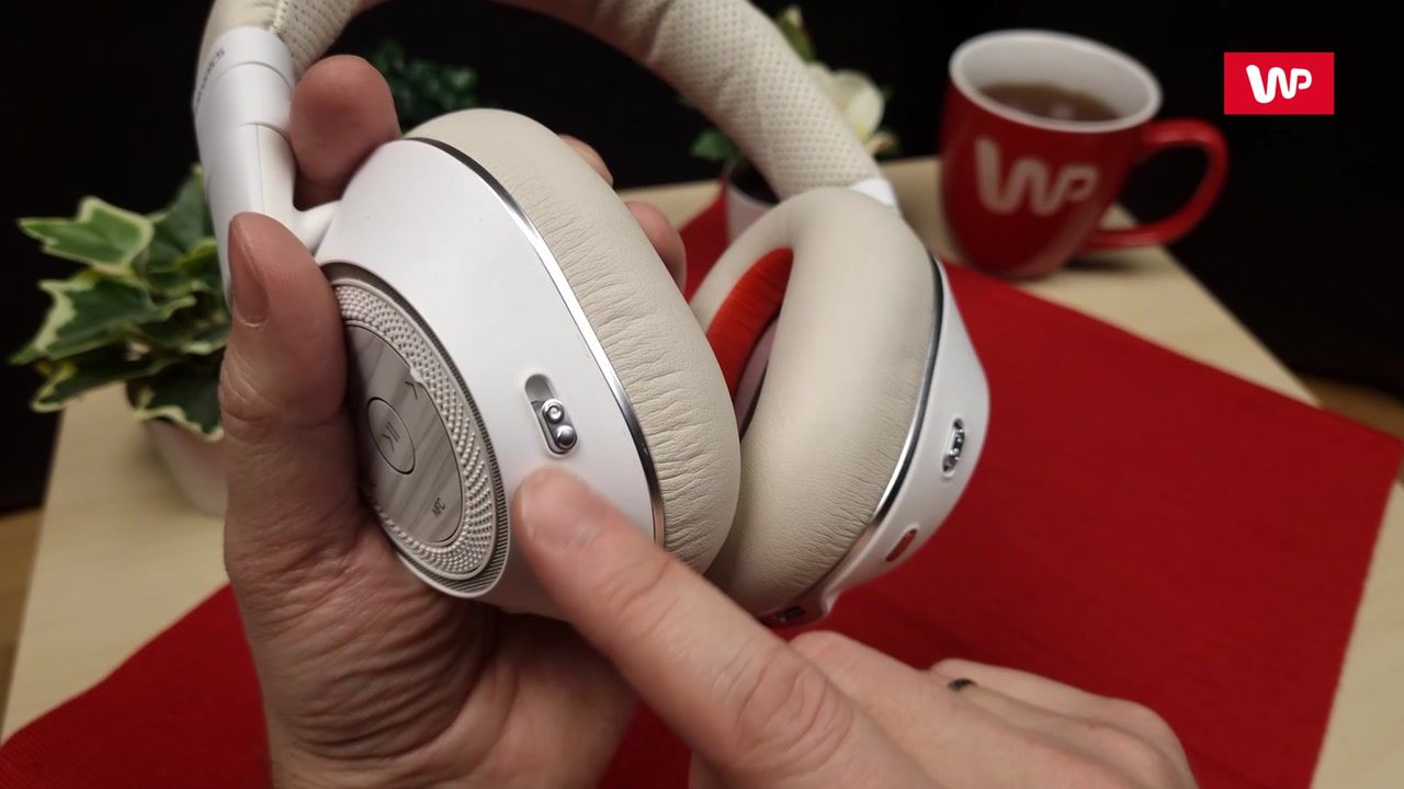 Czy warto kupić słuchawki Plantronics Voyager 8200UC?