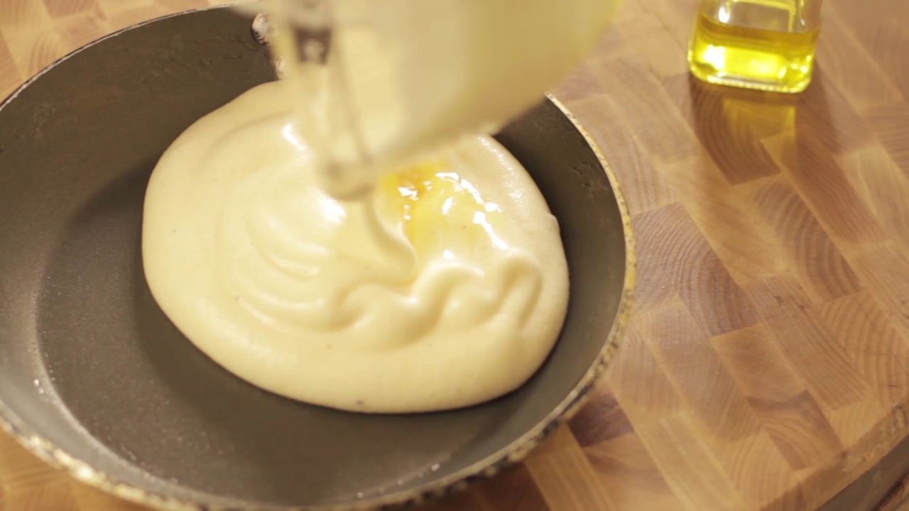 Puszysty omlet bez smażenia. Trik idealny na śniadanie
