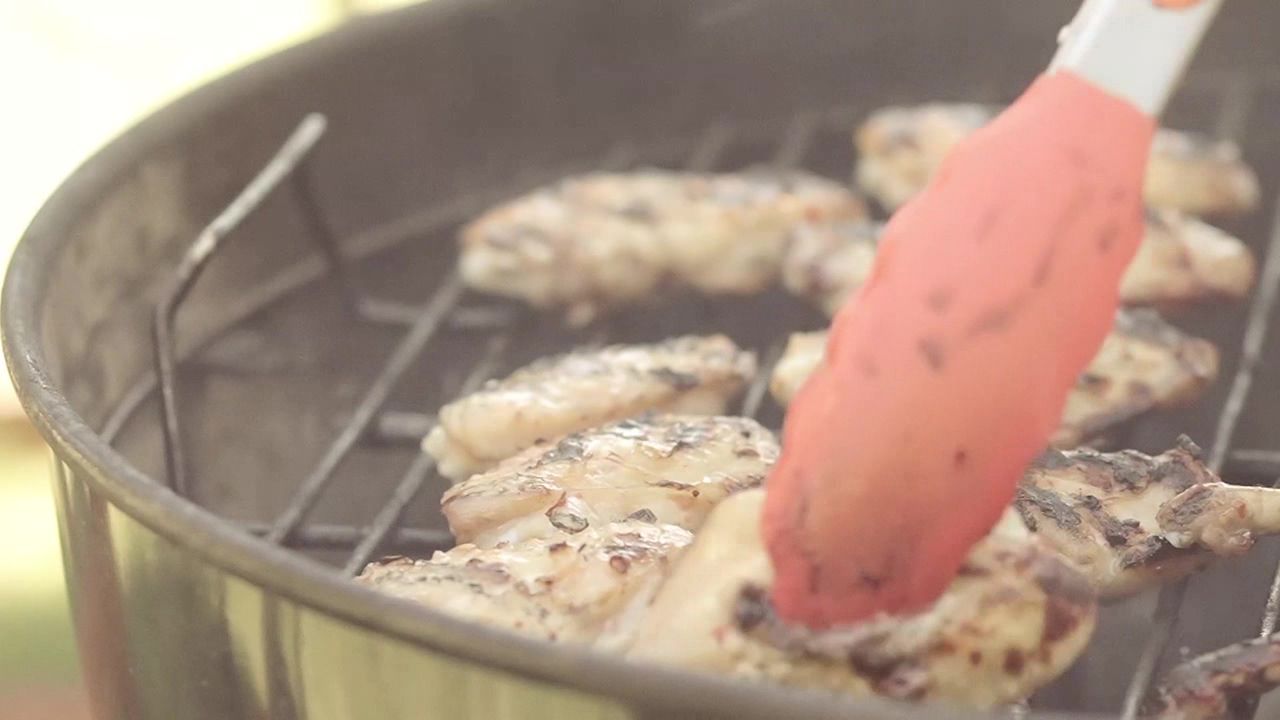 Grillowane skrzydełka w sosie chili. Dobre, bo ostre