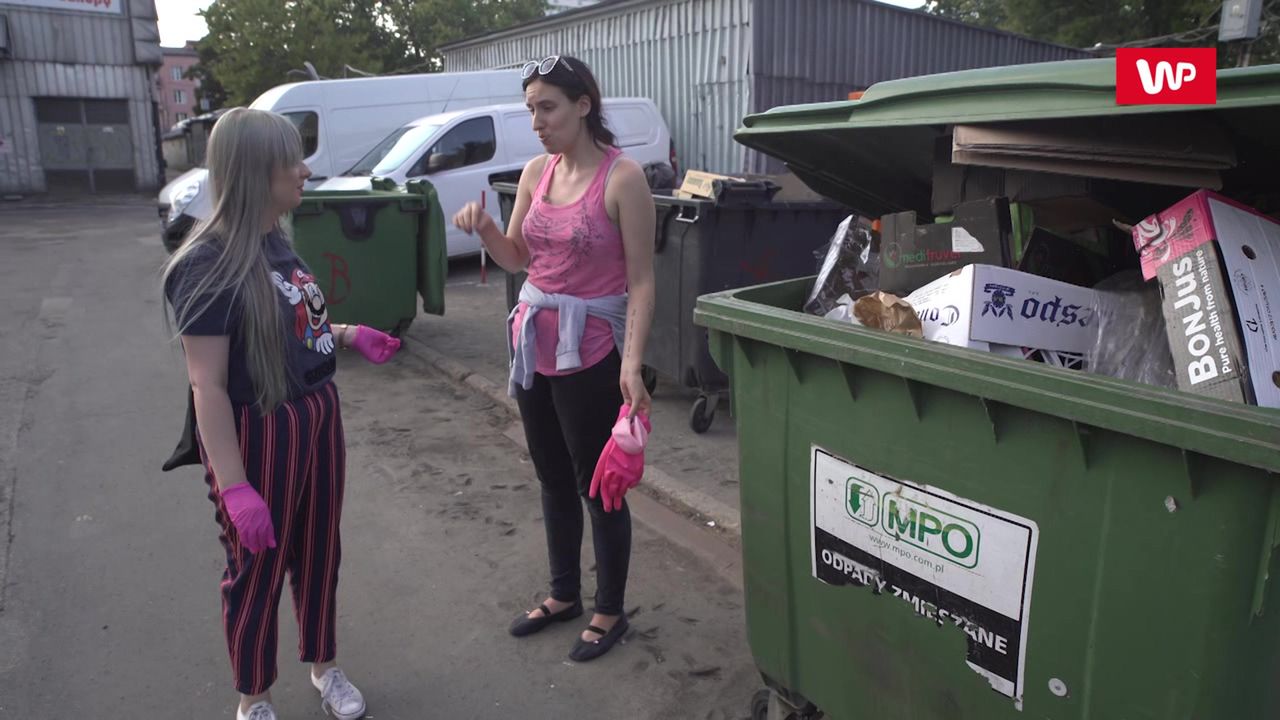 Jak żyją freeganie? Wybraliśmy się na łowy po śmietnikach