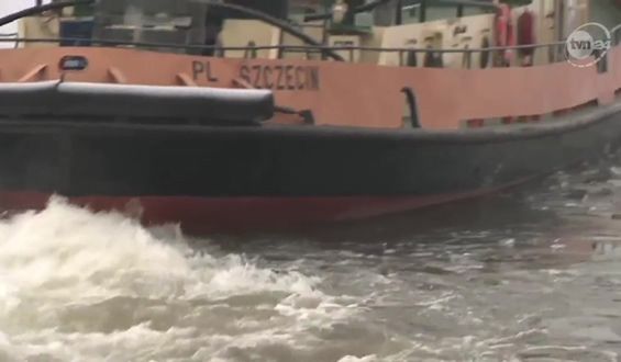 Lodołamacze ruszyły na Odrę, by zapobiec powodzi