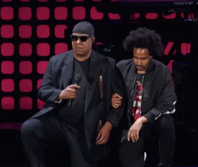 Stevie Wonder klęka "dla Ameryki". W proteście przeciwko Trumpowi