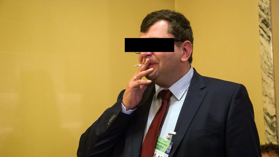 W październiku 2019 Zbigniew S. w siedzibie ministerstwa groził, że pozbawi życia żonę ministra Patrycję Kotecką oraz ich dziecko. 