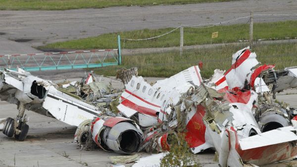 Szczątki polskiego samolotu Tu-154M