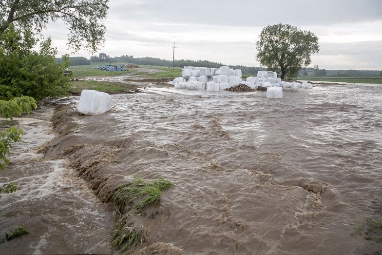 Siemien Nadrzeczny, Gmina Łomża po dużej ulewie podtopienia i zalane domy; fot. Marek Maliszewski/REPORTER