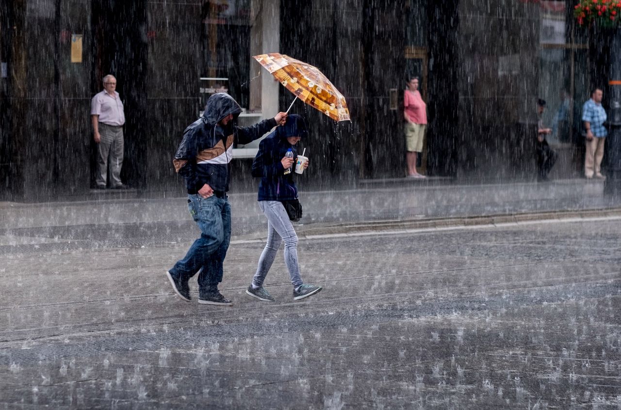 Uważajcie na groźne ulewy! Dla tych województw wydano ostrzeżenia meteorologiczne