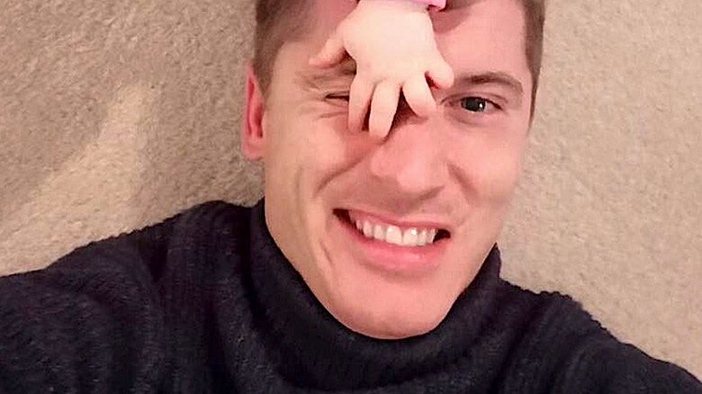 Robert Lewandowski mówi po arabsku