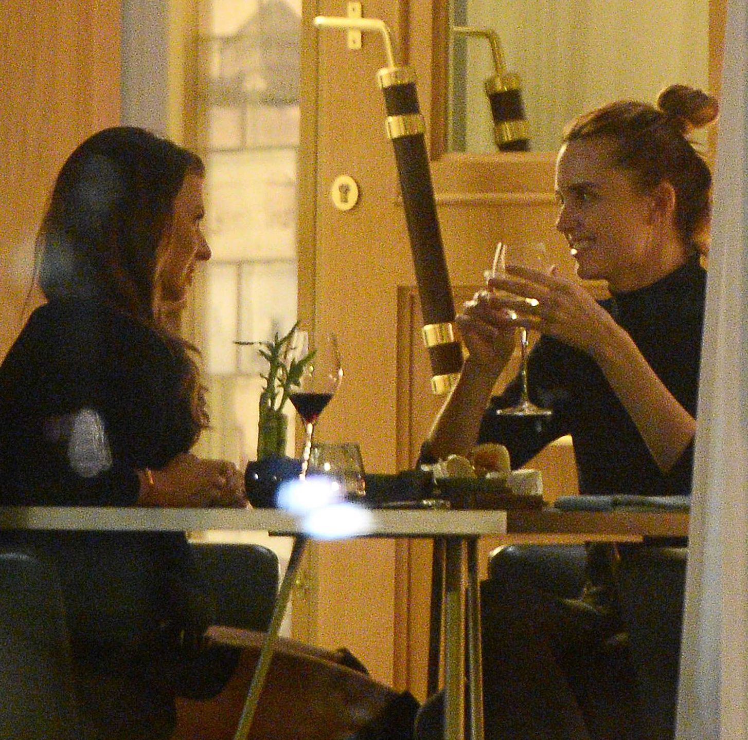 Anna Lewandowska i Katarzyna Burzyńska w restauracji