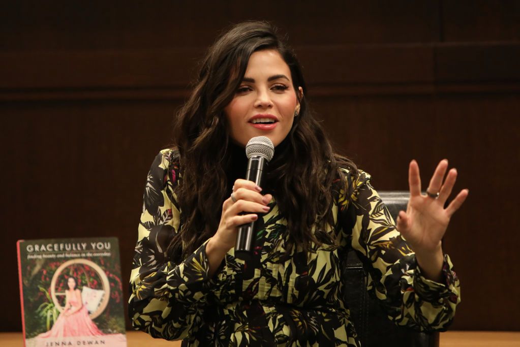 Jenna Dewan w sukience ciążowej. Przyszłe mamy, bierzcie z niej przykład