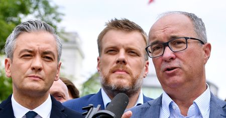 Biskup: "Lewicowe układanki, czyli koalicja bez koalicji" (Opinia)