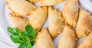 Drożdżowe pierożki z kapustą i grzybami
