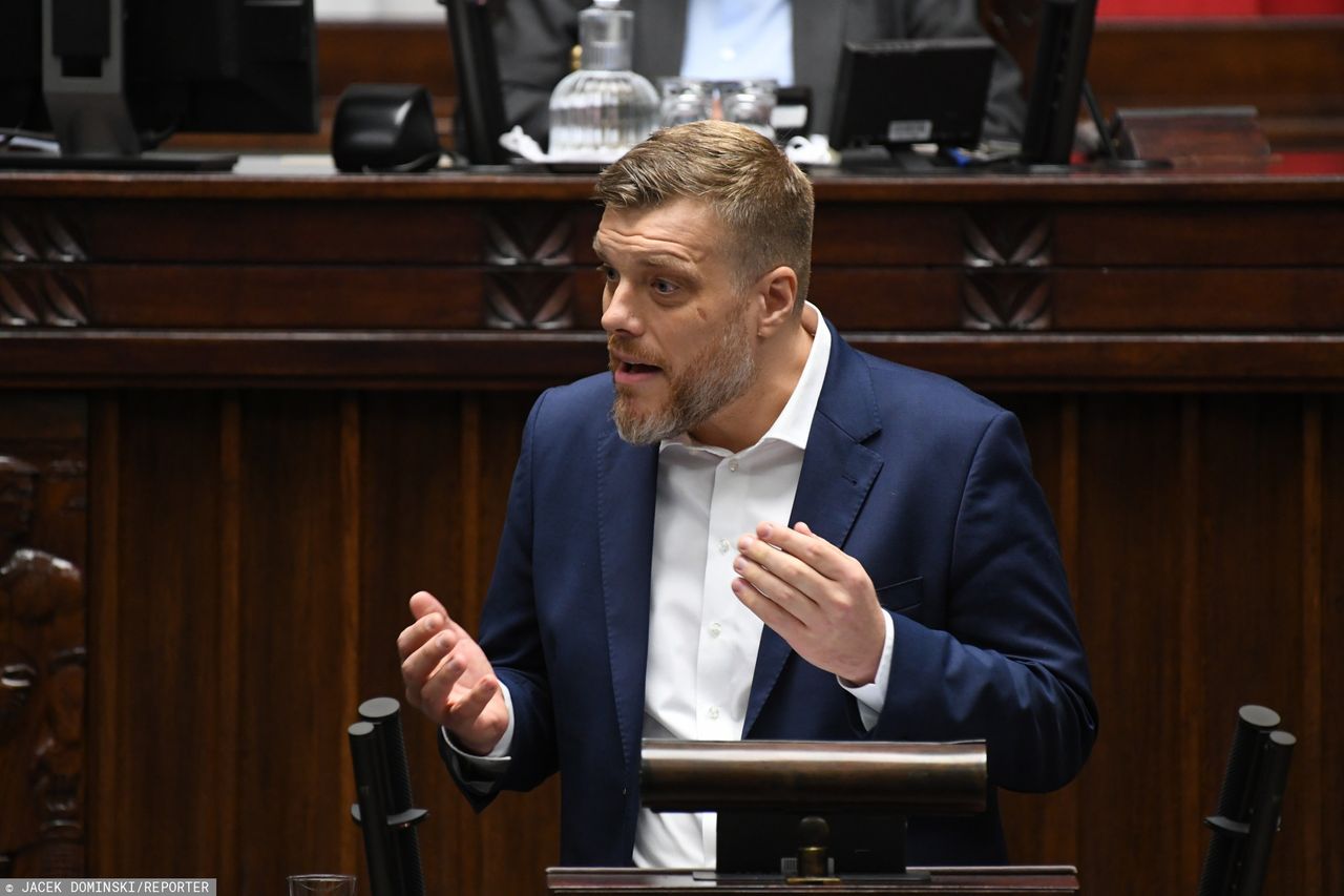 Podatek cyfrowy wraca. Zandberg zapowiedział, że Lewica złoży projekt ustawy