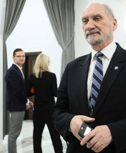 Antoni Macierewicz uderza w ojca premiera Morawieckiego. Zapisał go do rosyjskiego lobby