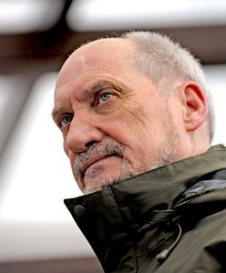 Macierewicz hurtowo powołuje generałów. Tylu jeszcze nie było