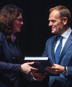 Prezydent Gdańska Aleksandra Dulkiewicz pochwaliła się dedykacją od Donalda Tuska