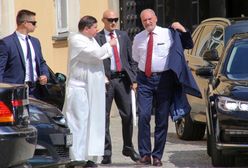 Zawiadomienie szefa MON pod lupą prokuratury. Autor "Tajemnic Macierewicza" może mieć problem