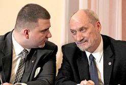 Antoni Macierewicz posłuchał sondaży. Polacy nie chcieli Bartłomieja Misiewicza