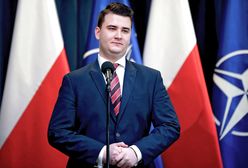 "Fakt": Misiewicza pogrążyły donosy. Miał oferować pracę za seks