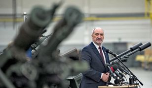 MON kupuje broń propagandową. Macierewicz chce prowadzić wojnę na ulotki, chodzi o "zdobywanie serc i umysłów"