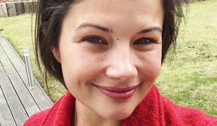 Agnieszka Sienkiewicz pierwszy raz pokazała suknię ślubną. Fani rozczuleni