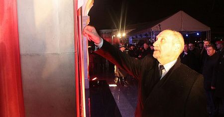 Awantura o nowe tablice na Grobie Nieznanego Żołnierza: skandaliczna decyzja