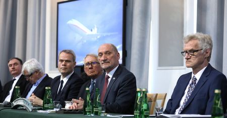 Brejza złożył do sądu skargę na Macierewicza. Twierdzi, że były szef MON "zataja fakty"